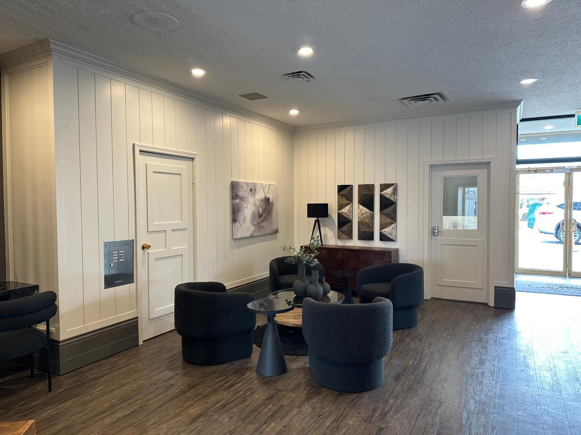 Prestige Oceanview Hotel プリンスルパート エクステリア 写真
