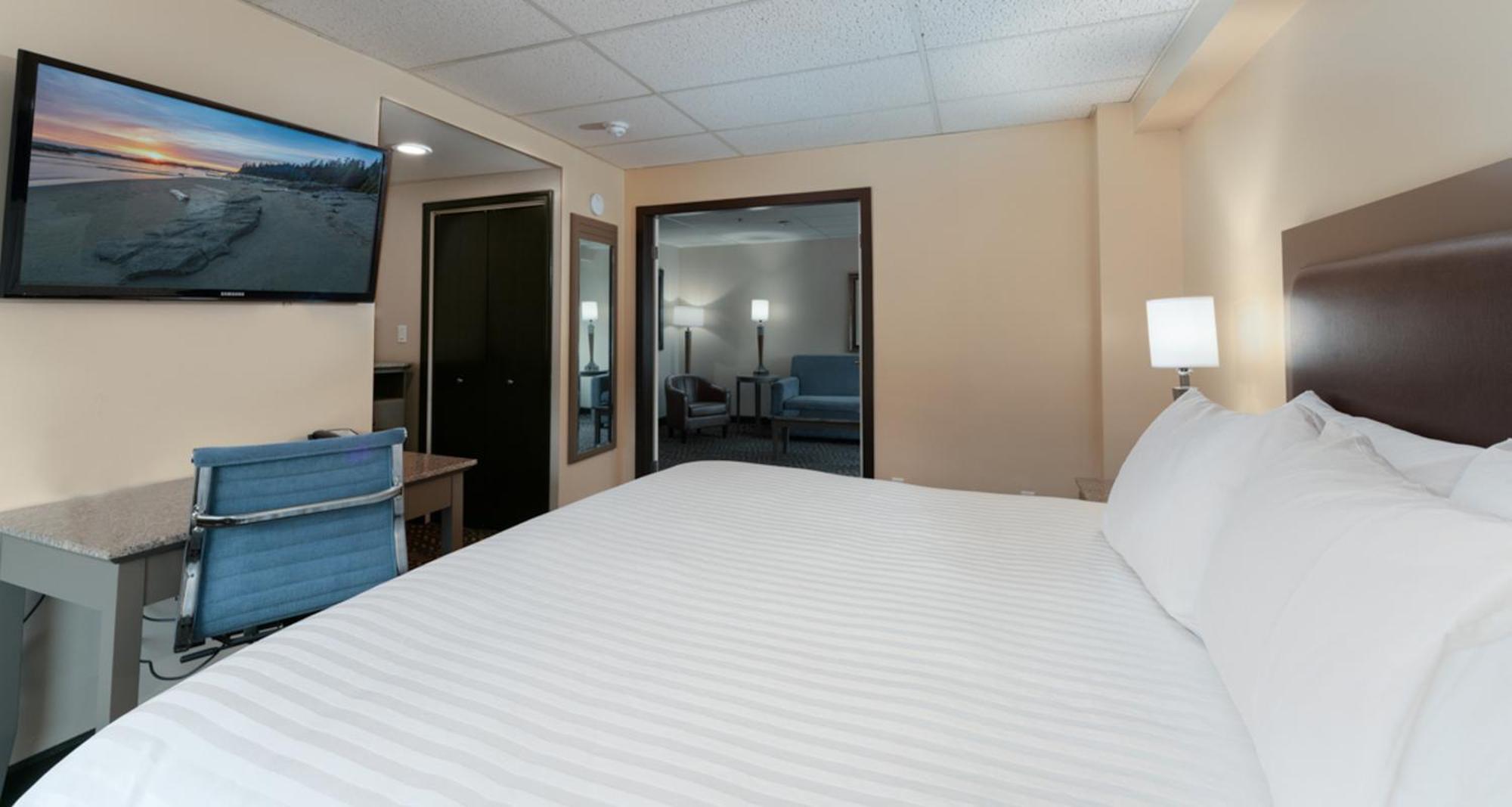 Prestige Oceanview Hotel プリンスルパート エクステリア 写真