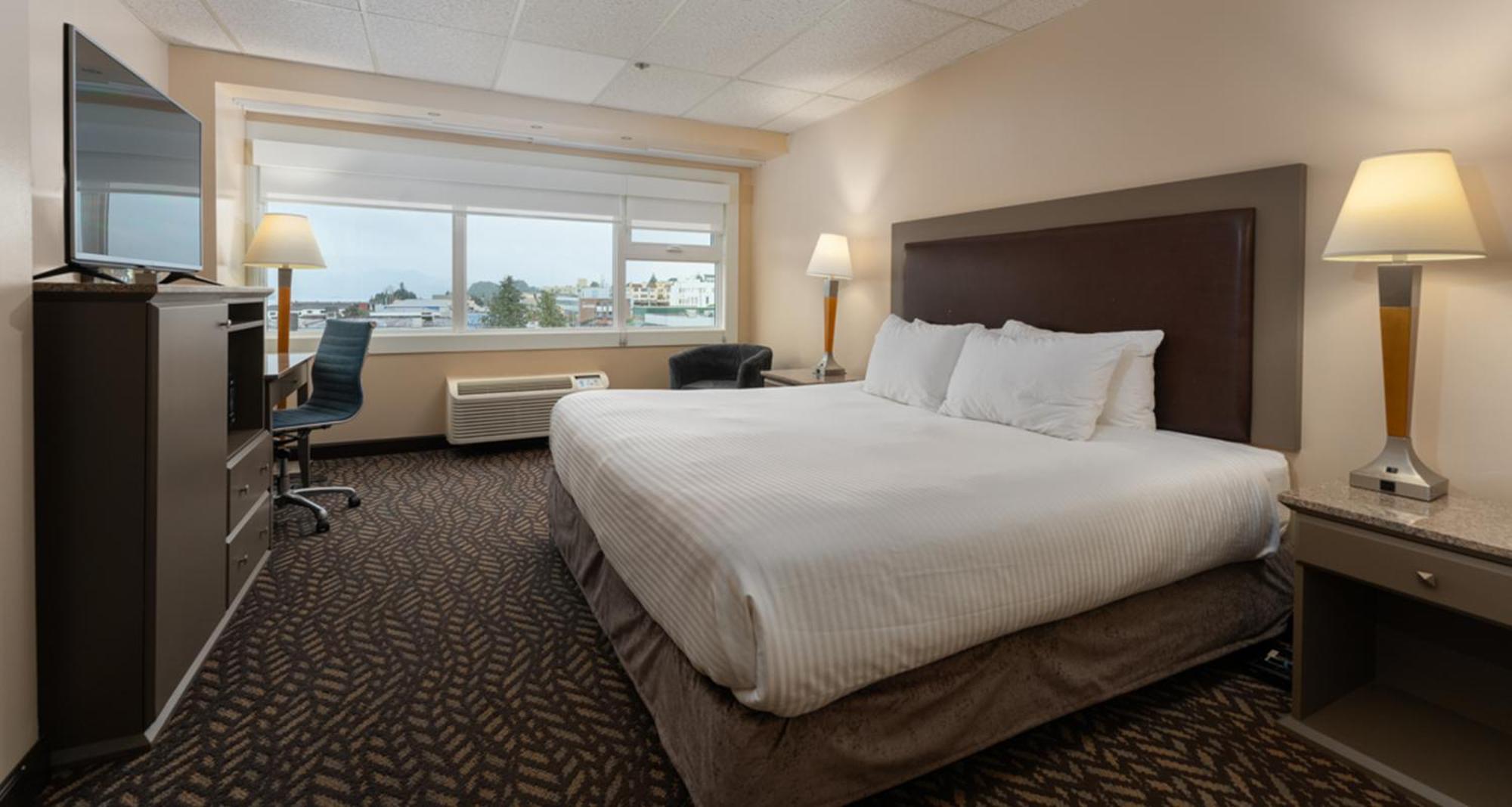 Prestige Oceanview Hotel プリンスルパート エクステリア 写真