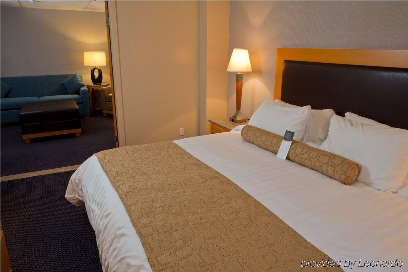 Prestige Oceanview Hotel プリンスルパート エクステリア 写真